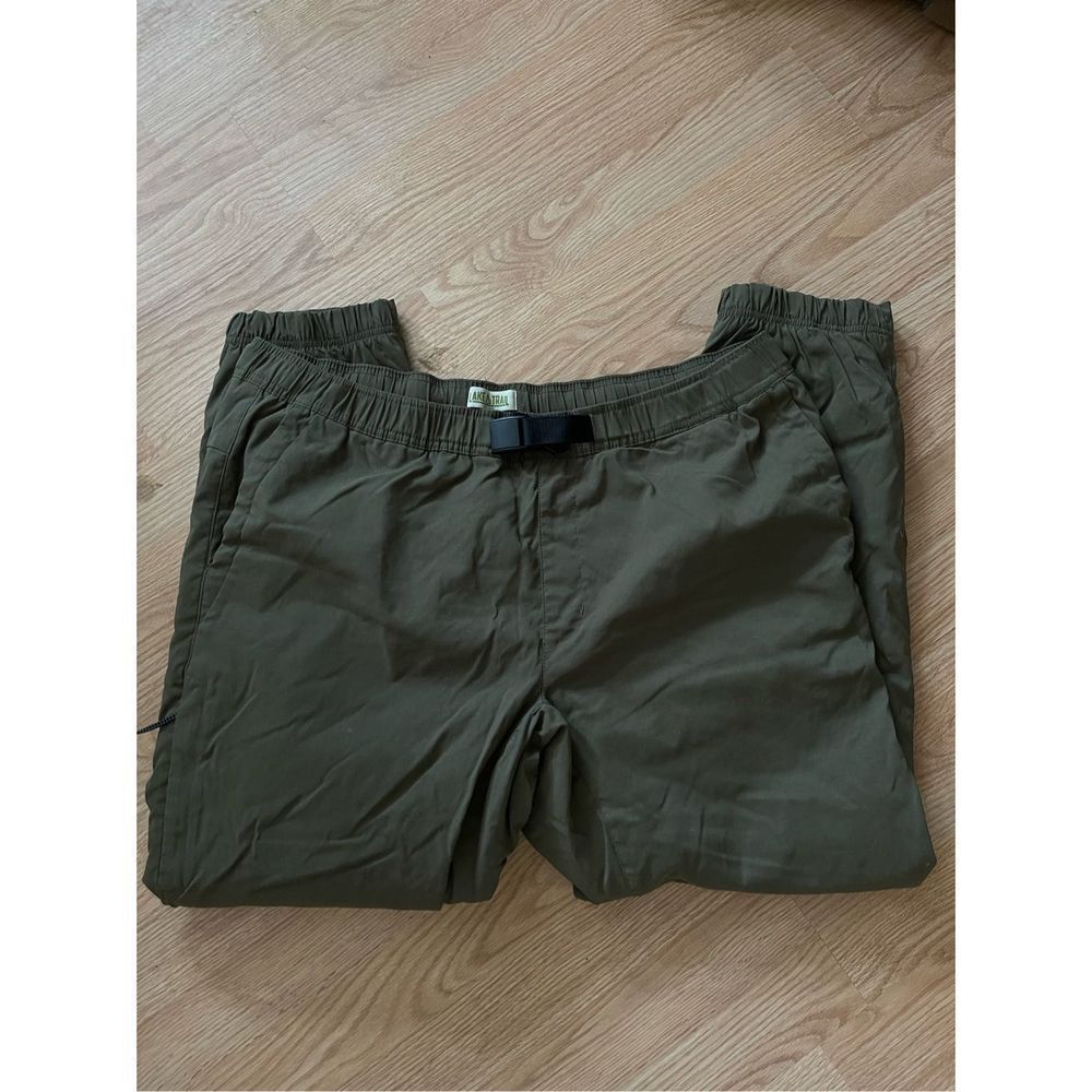 Lake & Trails men’s fleece lined insulated pants size XL. Army green, warm